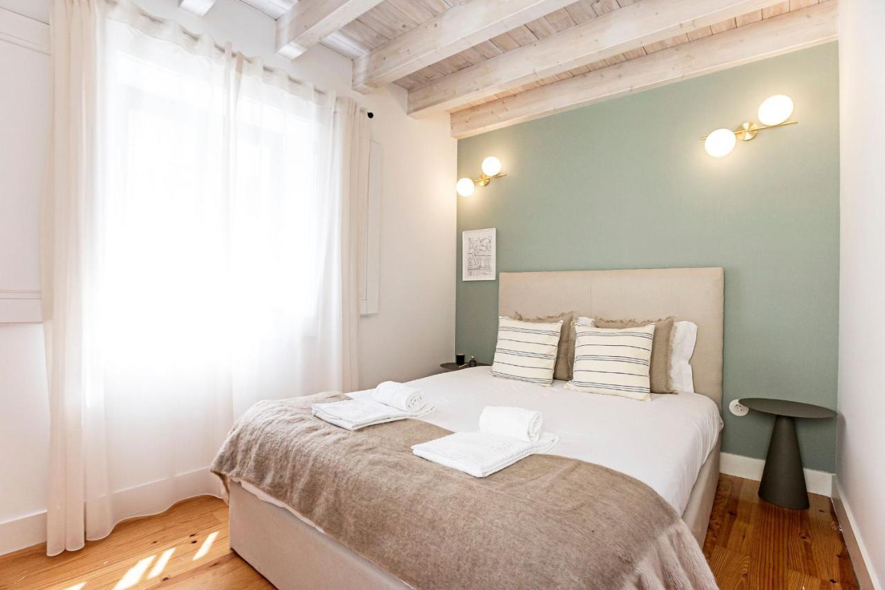 D. Joao IV Apartments By Lovelystay Porto Buitenkant foto